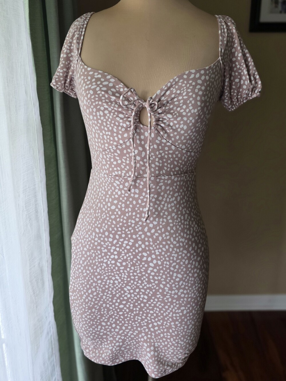 Mauve Pink Spot Tie Front Milkmaid‎ Puff Sleeve Mini Dress Size Small Lovely Day